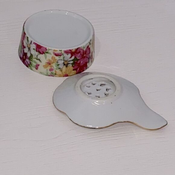 Vintage Floral Tea Strainer Porcelain 2 Piece Set with Gold Accents - Picture 5 of 10